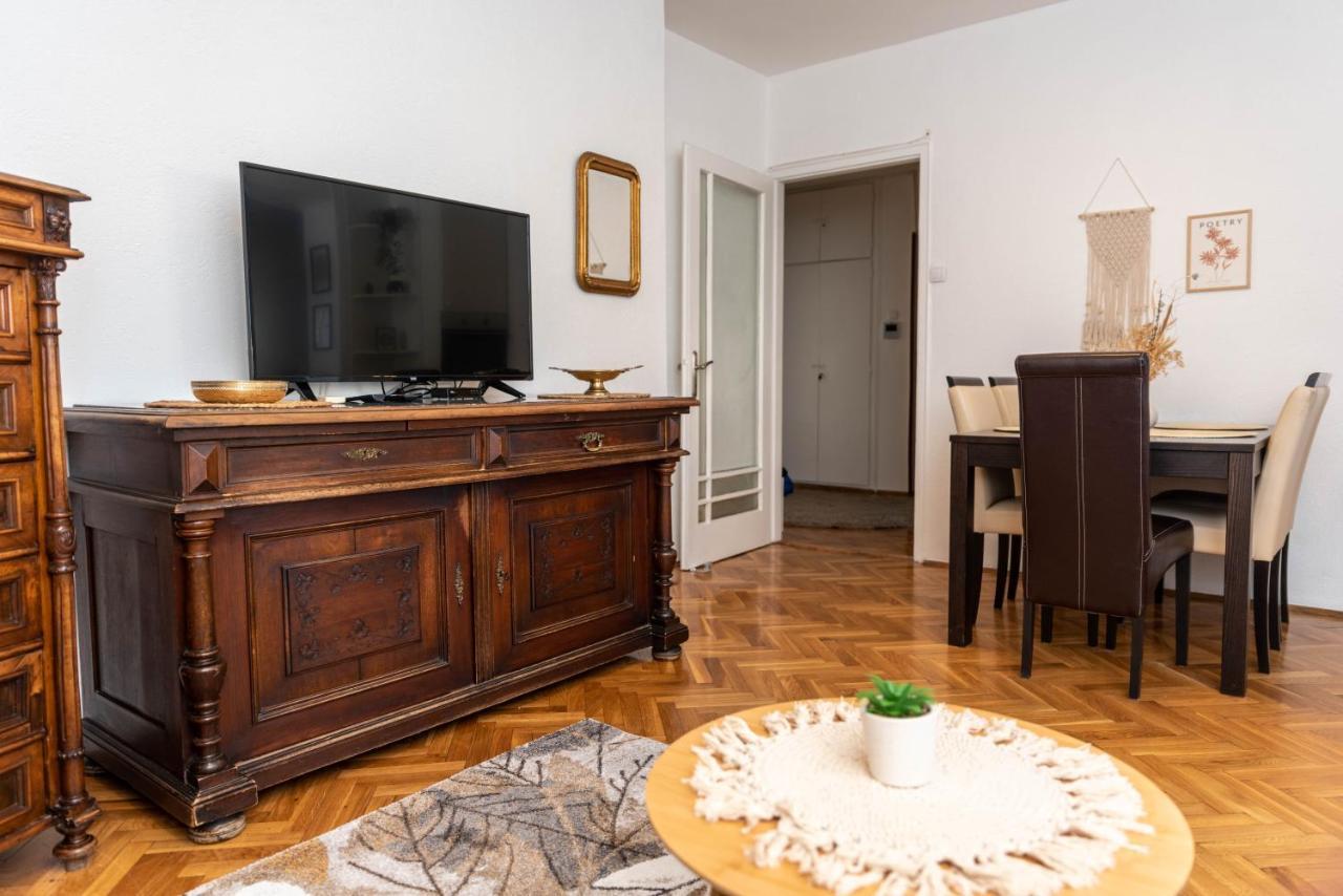 Sweet House Parlament Apartamento Belgrado Exterior foto